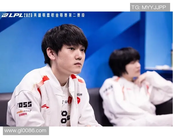 赛后复盘：TES与WE对决中的战术分析与经验总结